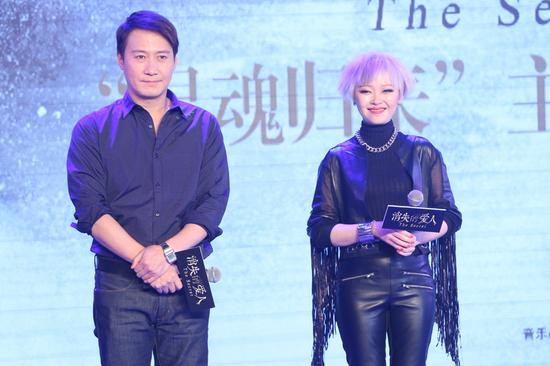 [视频]黎明首合作林俊杰：我们同床肯定没事发生