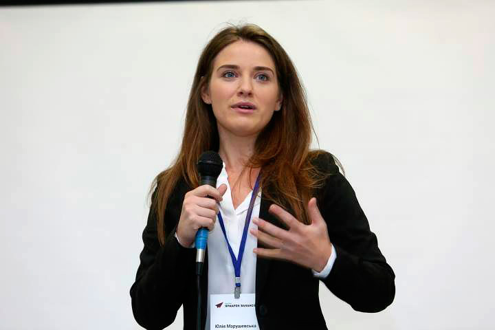 [视频]乌克兰26岁美女任海关关长 总统亲自任命