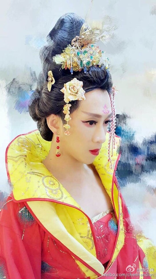 [视频]陈汉典cos范冰冰武媚娘造型 李晨大喊NO