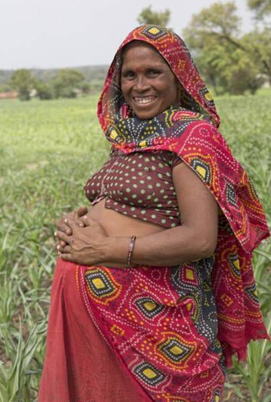 [视频]印度妇人一心求子 结婚18年生育15名女婴