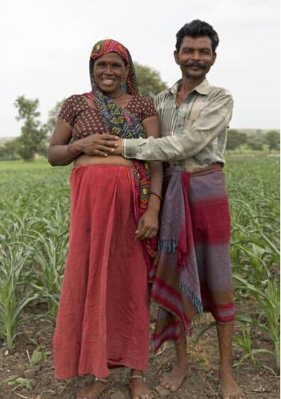 [视频]印度妇人一心求子 结婚18年生育15名女婴