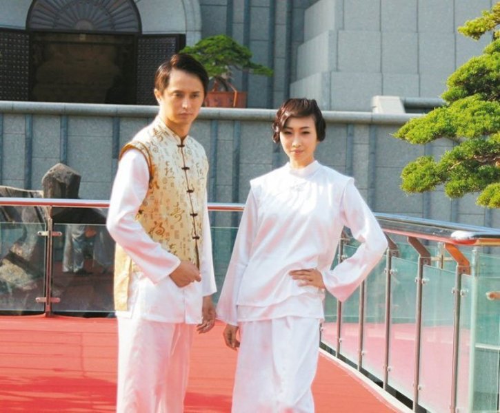 [视频]台湾办时尚寿服走秀 灵骨塔变T台