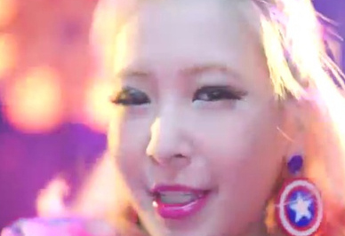 [视频]Makiyo新歌浓妆乱舞被批 称符合内地审美