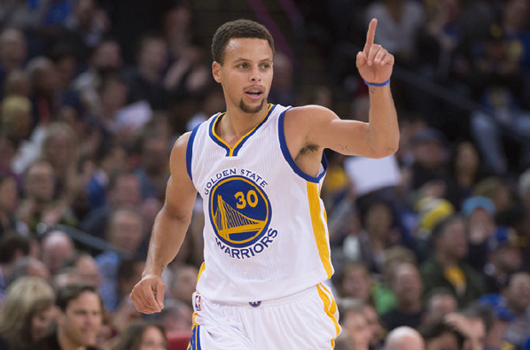 [视频]库里可超科比单场81分 萌神46投能砍100分？