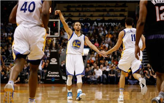 [视频]库里可超科比单场81分 萌神46投能砍100分？