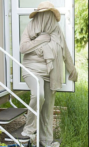 [视频]WiFi过敏 英国少女不堪痛苦轻生