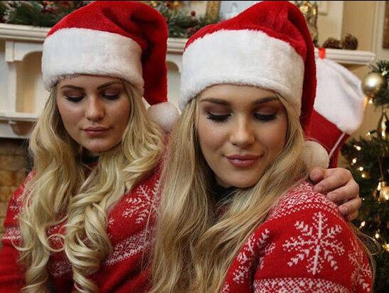 [视频]爱尔兰美女在瑞典找到另一自己 容貌一模一样