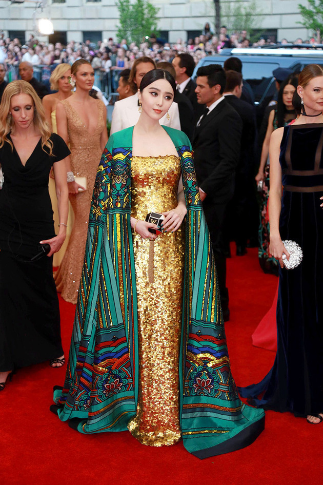 [视频]范冰冰入选全球十佳红毯造型 被评华人第一美