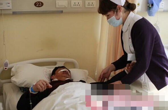 [视频]游戏主播驾驶超跑撞车 事发时正在网络直播