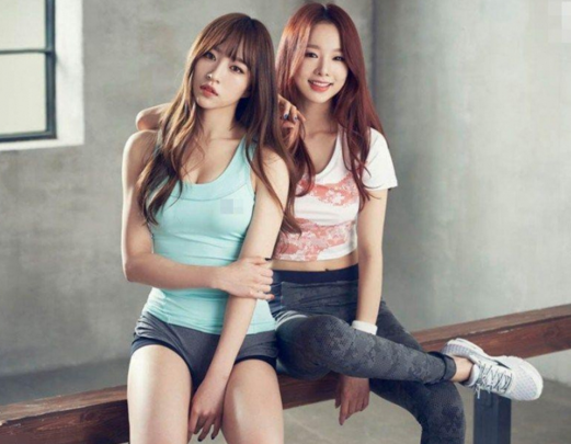 [视频]王思聪签约韩国性感女团EXID 现场射箭秀大长腿