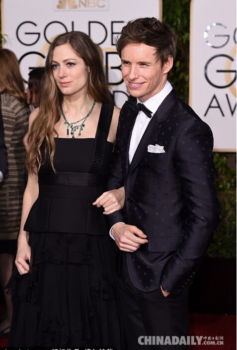 [视频]第73届金球奖红毯女星斗艳 男星拼帅