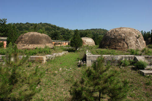 [视频]康熙妃子陵墓遭盗挖 盗墓者使用潜水泵等工具