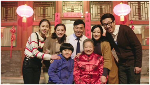 [视频]泪奔微电影：一张拼出来的全家福