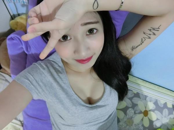 [视频]16岁嫩妹卸妆成憔悴大婶 网友惊：色差也太大