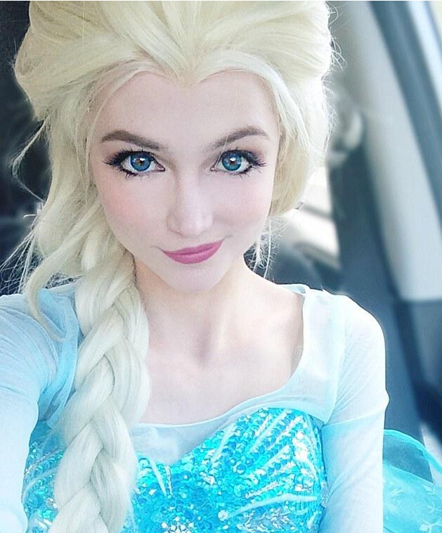 [视频]外国妹子天生一张童话公主脸 COS照美极了