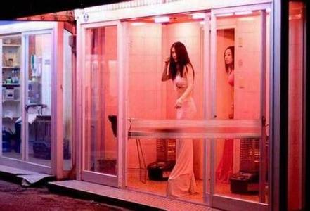 [视频]印尼拆除首都最大红灯区 政府协助性工作者从良