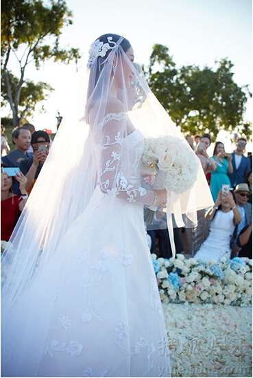 [视频]“隆诗”大婚经济账 婚礼花费超2千万