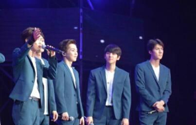 []EXO上海演唱会仅唱5首歌 粉丝高喊被骗要求退钱