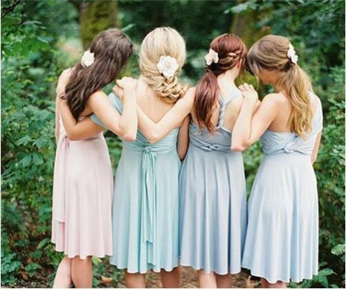 [视频]伴娘怕被闹婚 要男方签“禁止闹婚协议”才肯出场