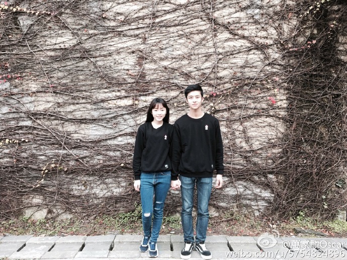 [视频]地铁萌笑男生爆红 系台湾某高校校草