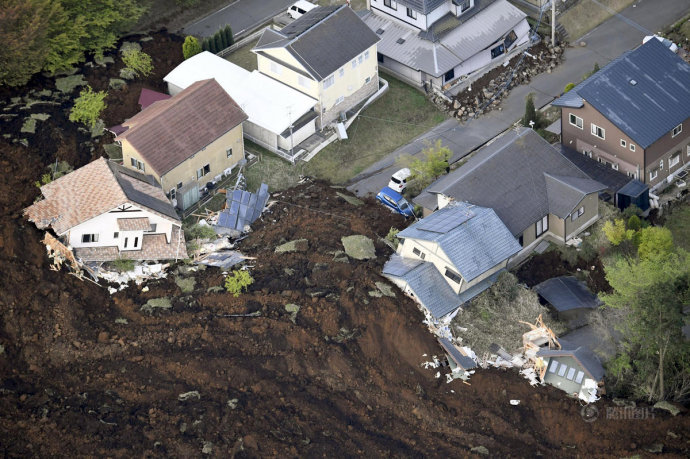 [视频]日本7.3级地震已致11人死亡 古迹熊本城遭损毁