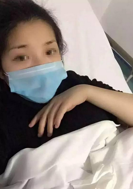 [视频]21岁年轻妈妈产下双胞胎后离世 家人含泪捐献其器官