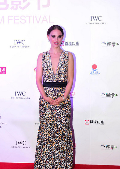 [视频]北京电影节红毯：郝蕾汤唯张靓颖斗艳