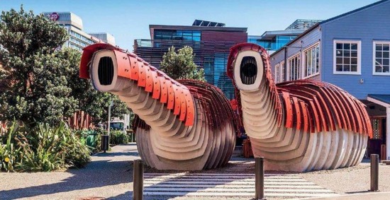 [视频]连上厕所都变得有趣了！世界最奇特公厕推出指南书