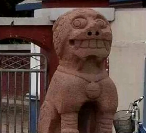 [视频]萌即正义！石狮宝宝们散发卖萌力护宅看家