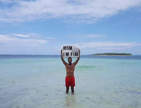 [视频]简直太机智！小伙周游世界花式报平安