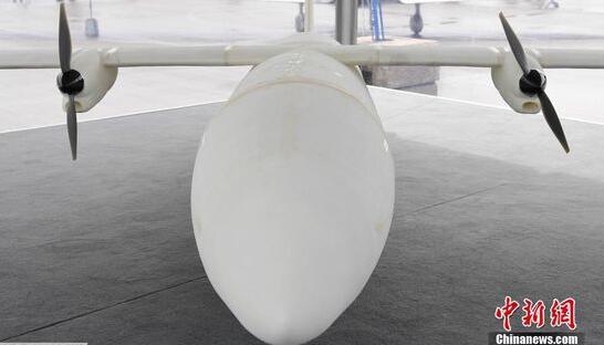 [视频]全球首驾3D打印飞机亮相柏林航展 重约21公斤