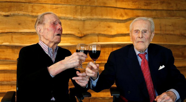[视频]比利时最老双胞胎迎103岁生日 陪伴彼此逾一个世纪