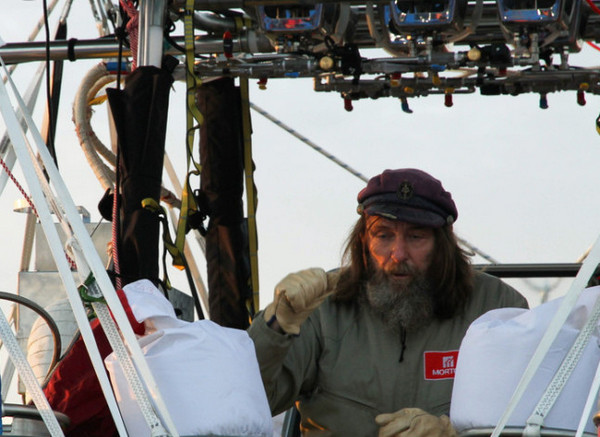 [视频]澳大利亚：单人热气球环球之旅 俄探险家欲创新纪录