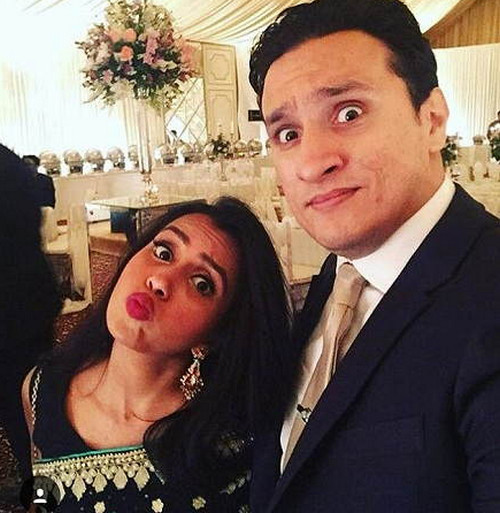 [视频]女子独自度蜜月 拍“难过”照片走红