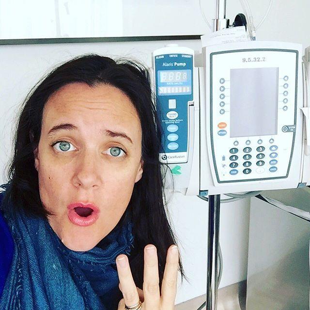 [视频]40岁癌症妈妈将化疗过程玩成了cosplay派对