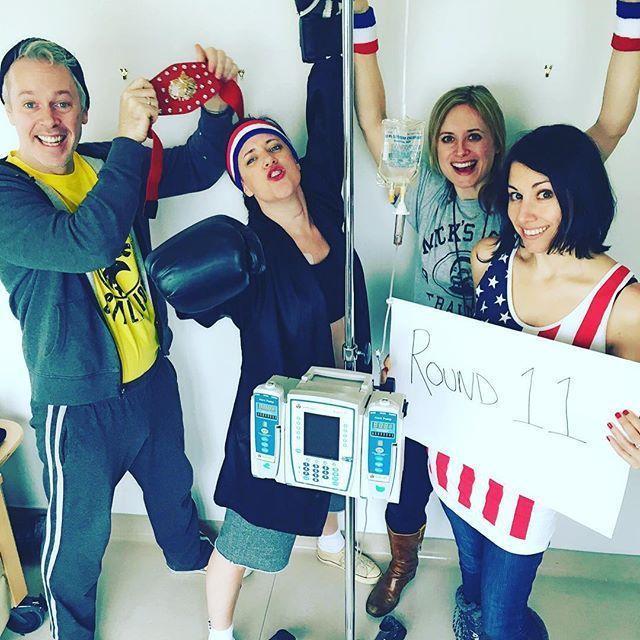 [视频]40岁癌症妈妈将化疗过程玩成了cosplay派对