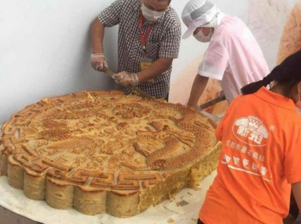 [视频]成都：去逛月饼文化节 教你口味新搭配