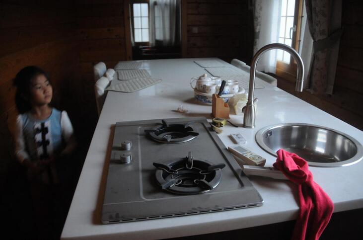 [视频]山东男子花10万造霸气别墅房车 网友:比买房便宜