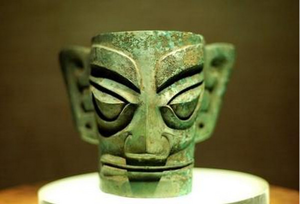 [视频]三星堆博物馆晒出“青铜面具”月饼