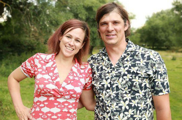 [视频]夫妇带孩子全球旅行 边走边学