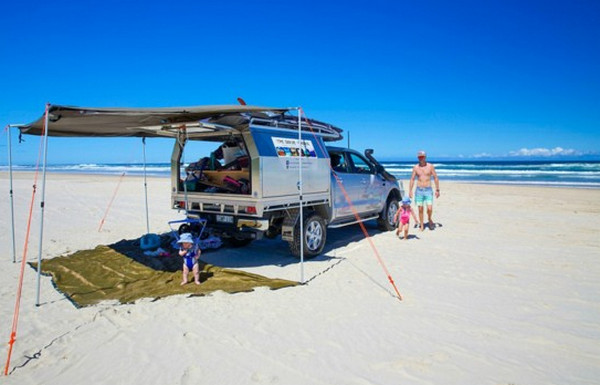 [视频]夫妇带孩子全球旅行 边走边学