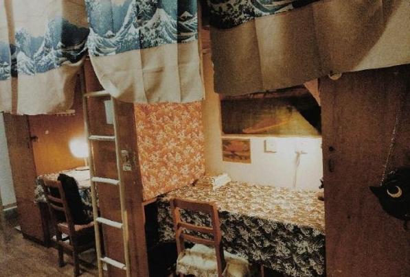 [视频] 女生奇思妙想 打造最美寝室