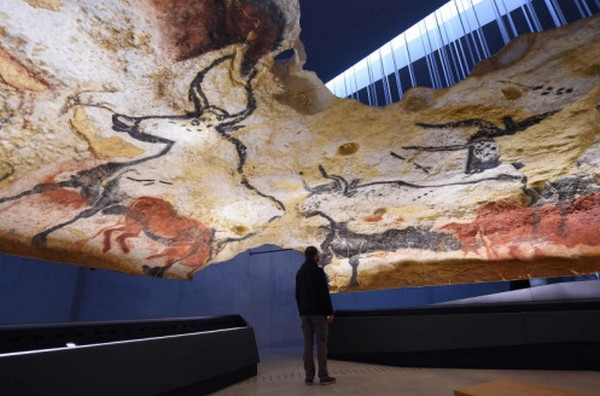 [视频]法国复制拉斯科洞窟壁画 重现2万年前冰河期艺术