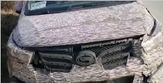 [视频]小车全身包纸壳 它的身份很特殊