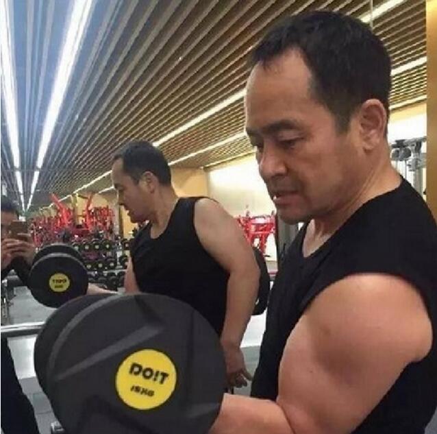 [视频]杨幂大伯火了！清华教授成网红 大伯竟然是这样一位牛人