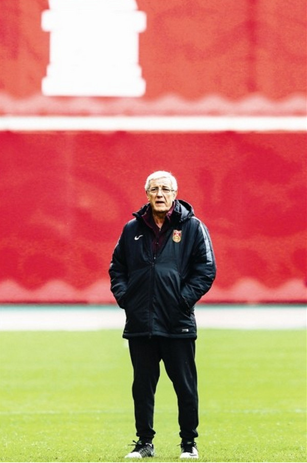 [视频]重压下无惧色！ 里皮率队跨出实现梦想第一步