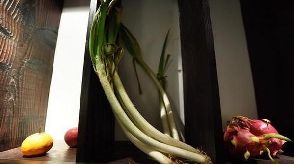 [视频]杭州“奇葩”书店 摆满果蔬只卖两本书