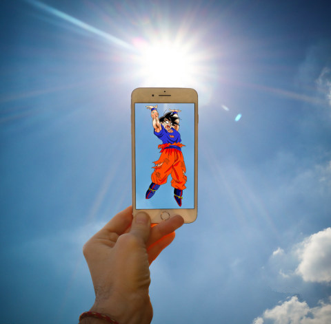 [视频]创意十足：错位手机照 笑果超级赞！