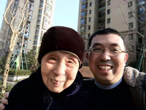 [视频]宁波男子700多天为母亲做晚餐不重样