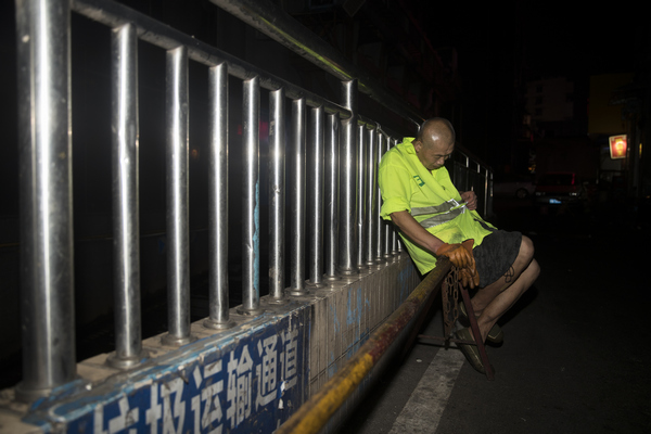 在夜的静谧中 每个人都值得被温柔相待